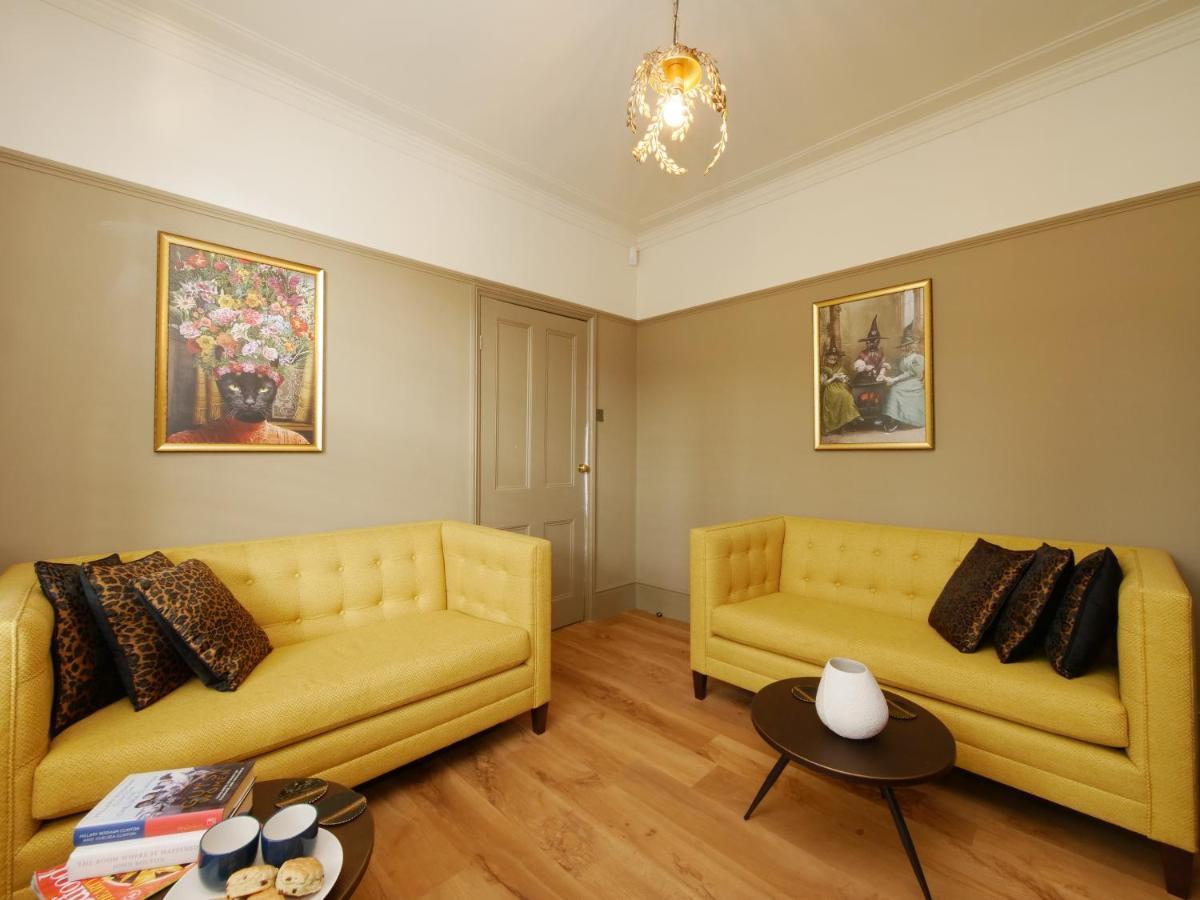 Bar Wall Cottage-City Wall Views-Sleeps 5 York Eksteriør billede